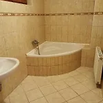 Varalja Vendeghaz Апартаменты Тата