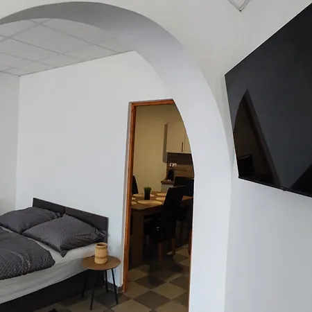 Apartamento Váralja Tata