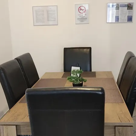 Varalja Vendeghaz Apartment