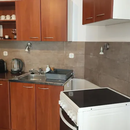 Váralja Apartamento *