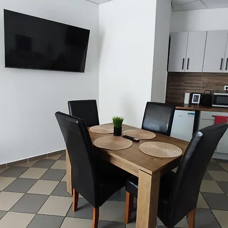 Apartament Varalja Vendeghaz