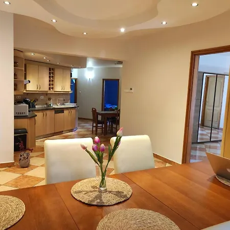 Varalja Vendeghaz Apartment
