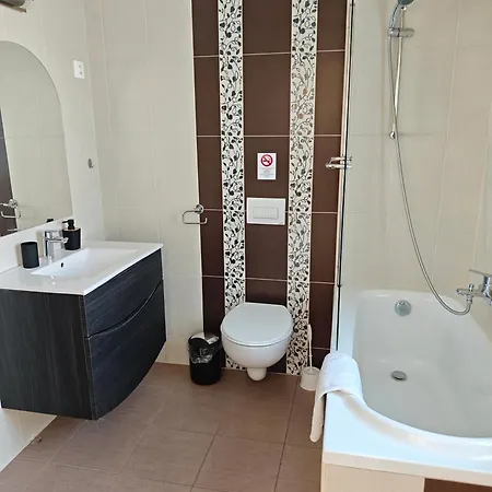 Apartamento Váralja Tata