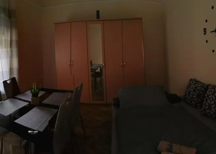 Lägenhet Varalja Vendeghaz *