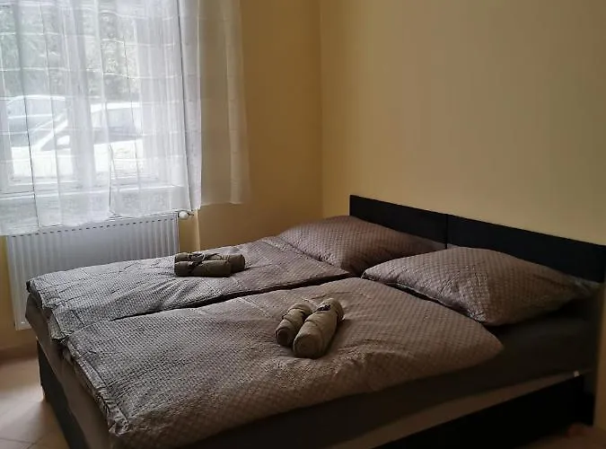 Varalja Vendeghaz Lägenhet