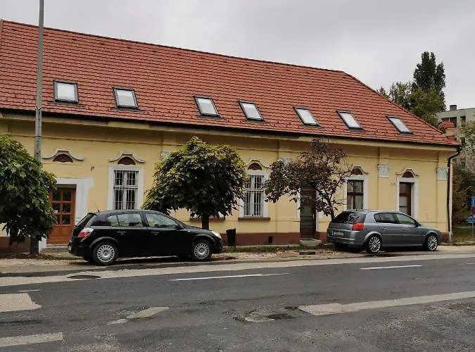 Varalja Vendeghaz *